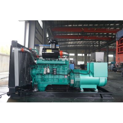200kw乾能柴油發(fā)電機組-乾能6缸柴油機G128ZLD2柴油發(fā)電機組,缸徑/行程：135/150mm,柴油發(fā)電機組水冷發(fā)動(dòng)機功率227KW,柴油發(fā)電機組配套馬拉松斯坦福發(fā)電機。廠(chǎng)價(jià)直銷(xiāo)歡迎選購：13773399855。