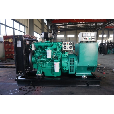 40KW玉柴柴油發(fā)電機組-玉柴2缸柴油機YCD4J23H8-75,柴油發(fā)電機組缸徑/行程：105/125mm,柴油發(fā)電機組水冷發(fā)動(dòng)機功率55KW,柴油發(fā)電機組配套馬拉松斯坦福發(fā)電機。廠(chǎng)價(jià)直銷(xiāo)歡迎選購：13773399855。